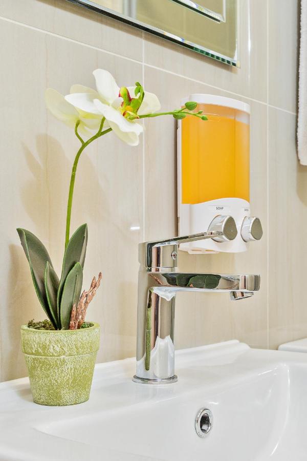 Book Today At Metro Serviced Apartments Bedford - Metro House ,Free Wifi Ngoại thất bức ảnh